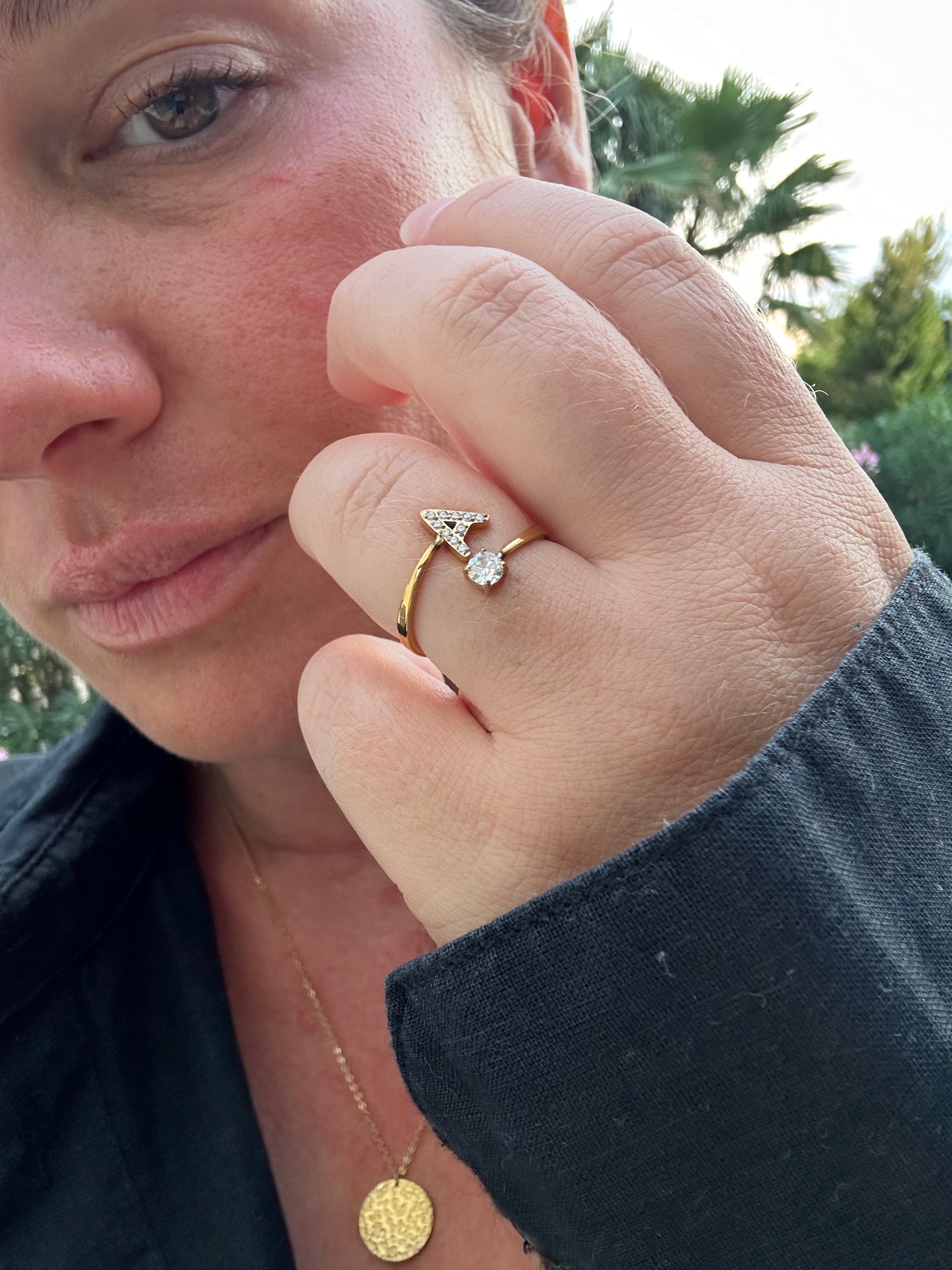 Shiny Letter Ring onesize