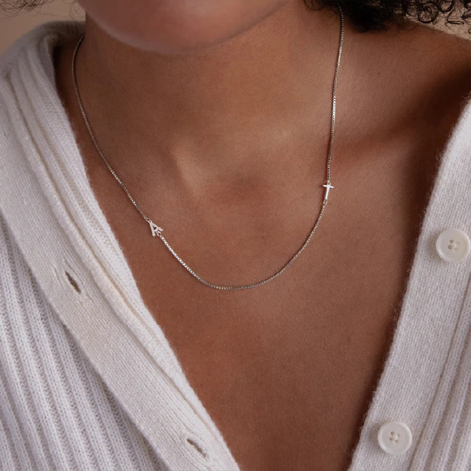 Side Letter Asymmetric Initial Kette