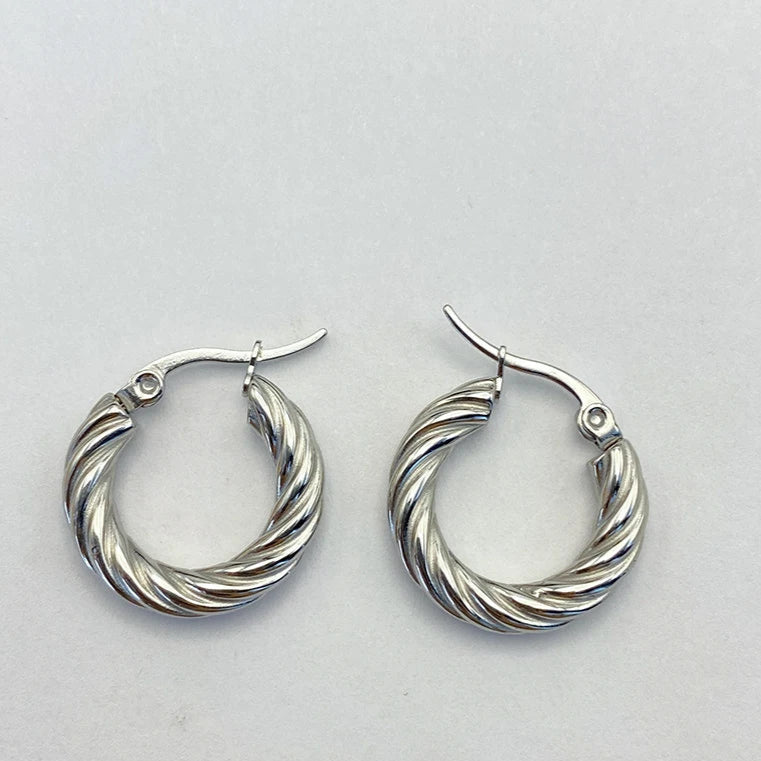 Twisted Bold Hoop Silver Club