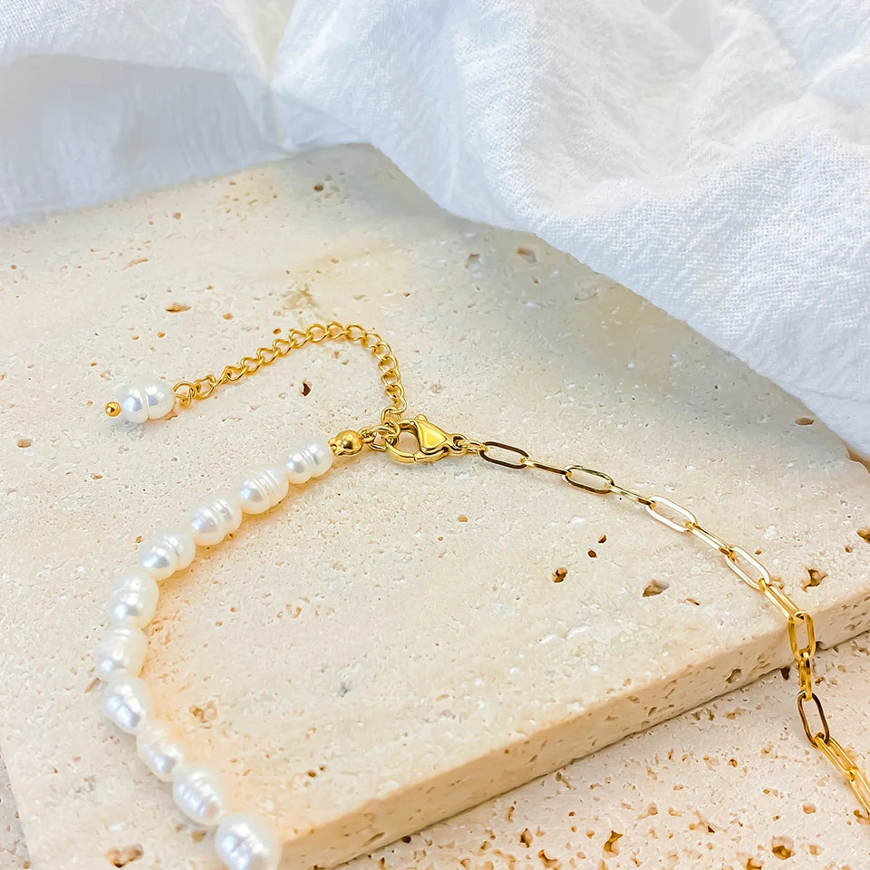 Paperclip Vegan Freshwater Pearl Locking Charm Kette