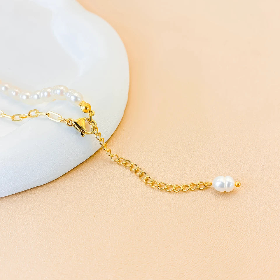 Paperclip Vegan Freshwater Pearl Locking Charm Kette