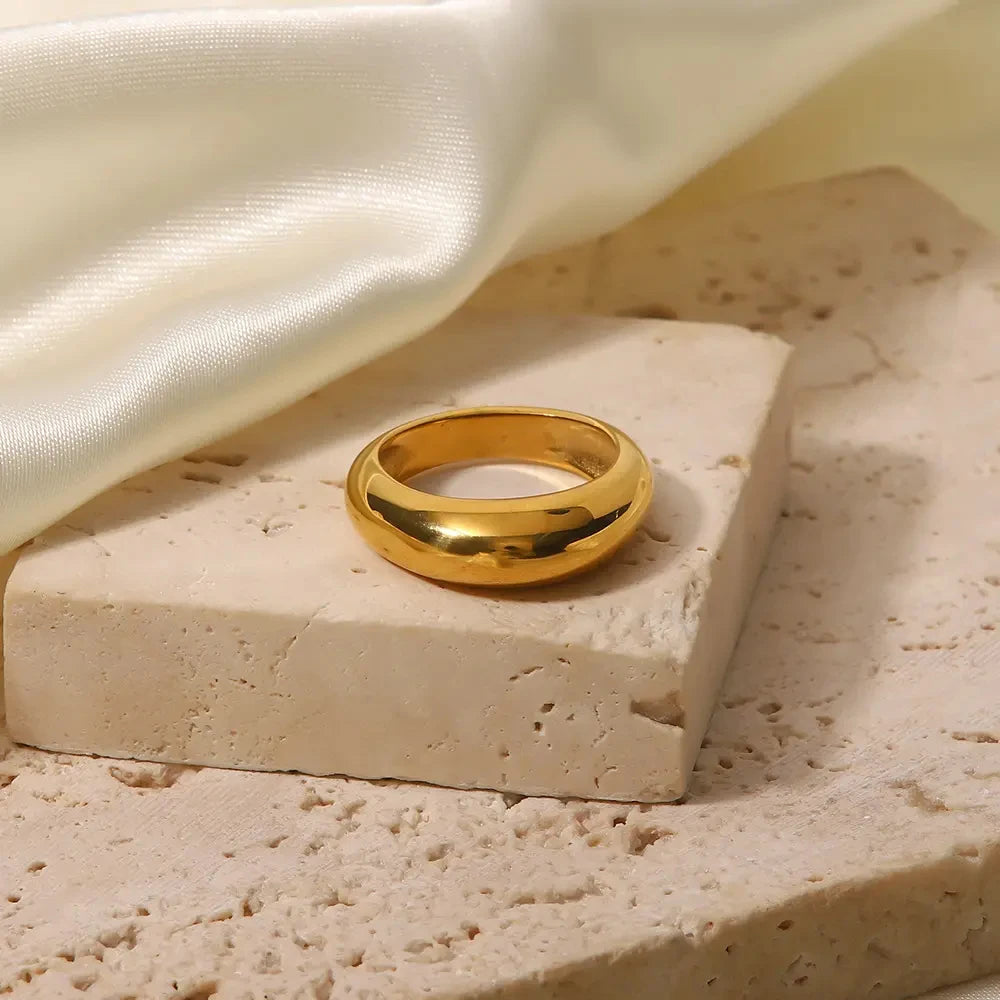 Smooth Curved Ring