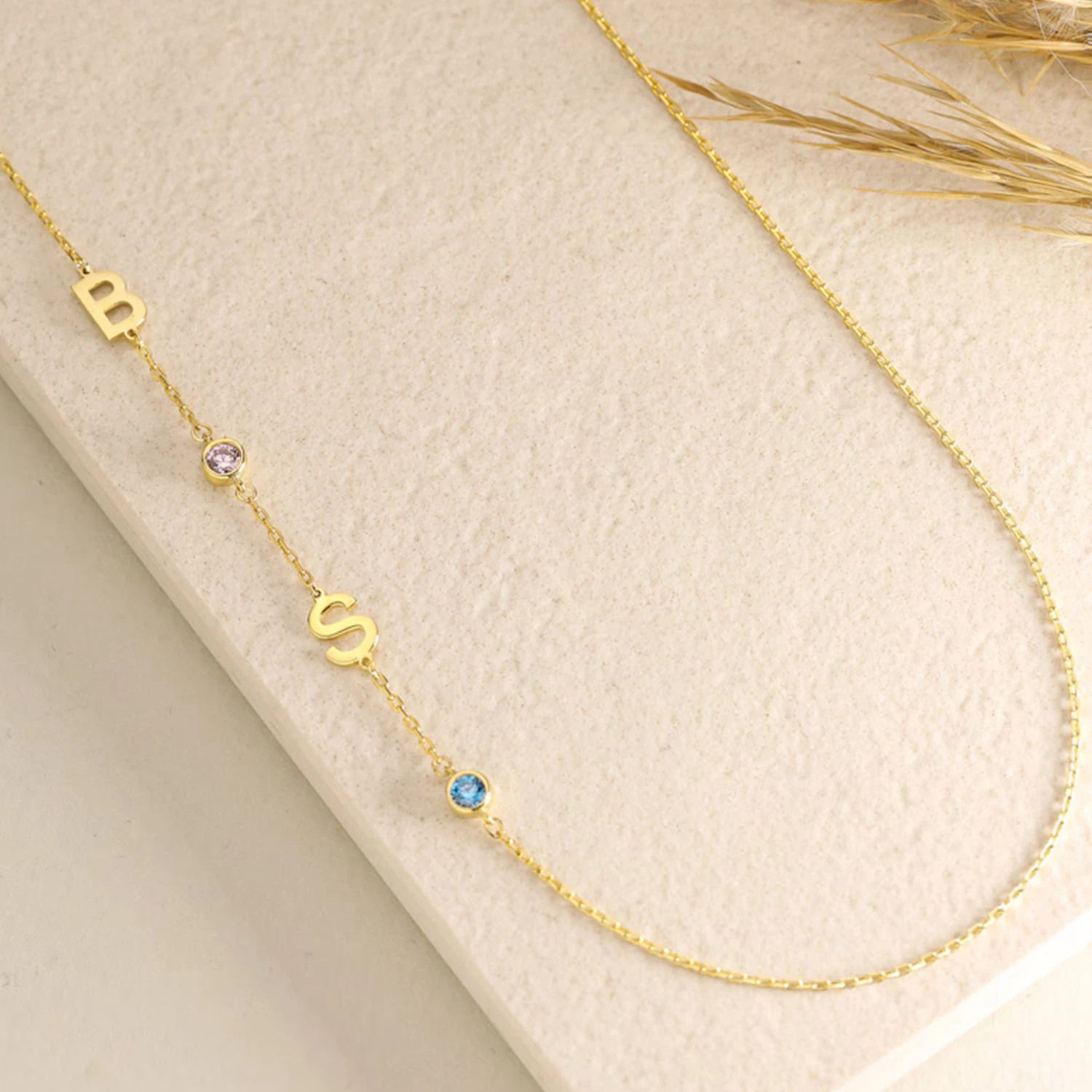 Side Ways Letter Birthstone Kette