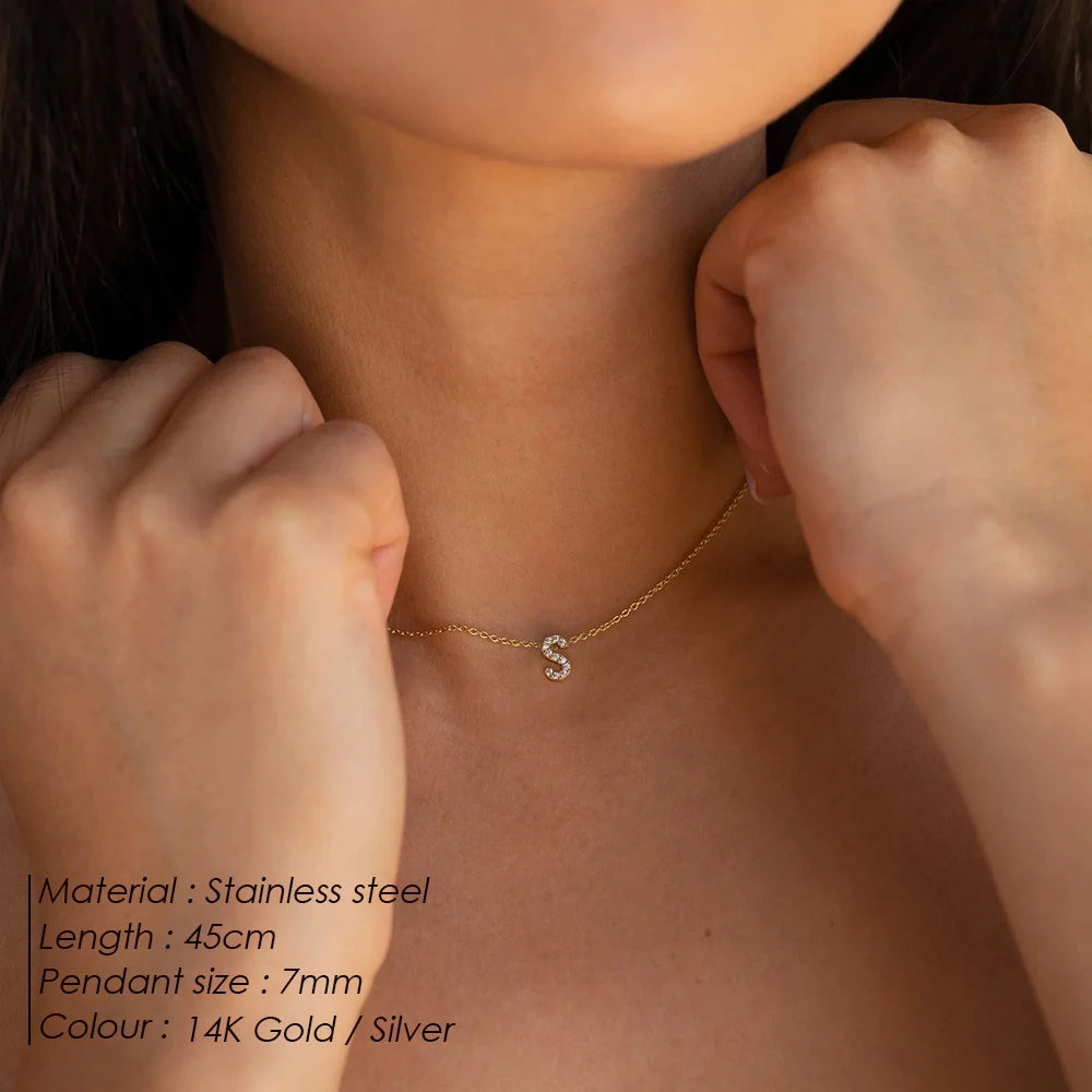 Shiny Floating Letter Charm Kette