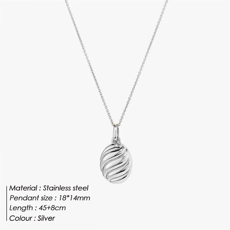 Oval Croissant Kette