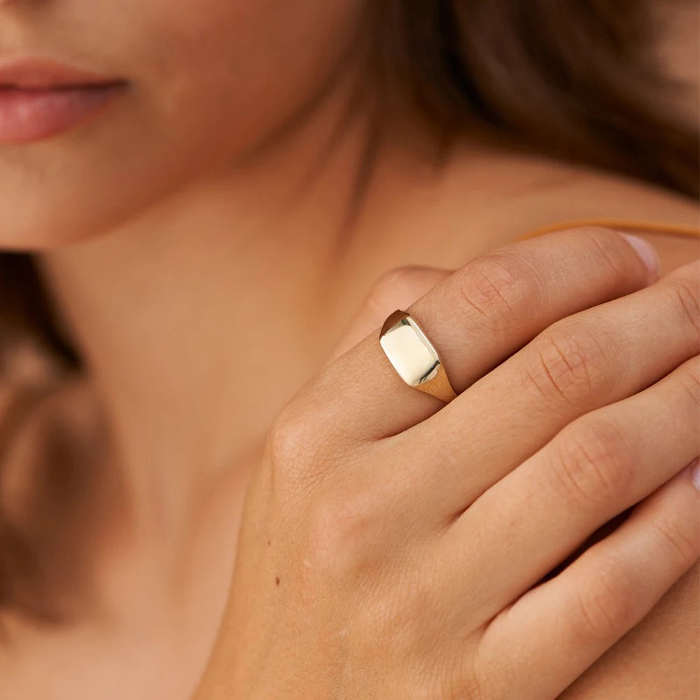 Siegle Minimalist Round Ring