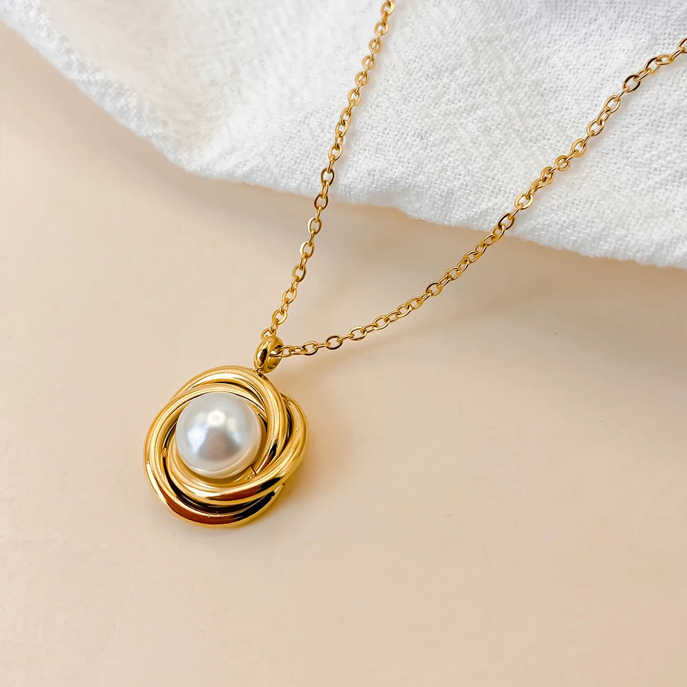 vegan Holiday Pearl Kette