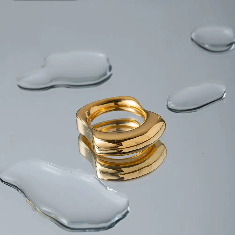 Geometric Bold Ring