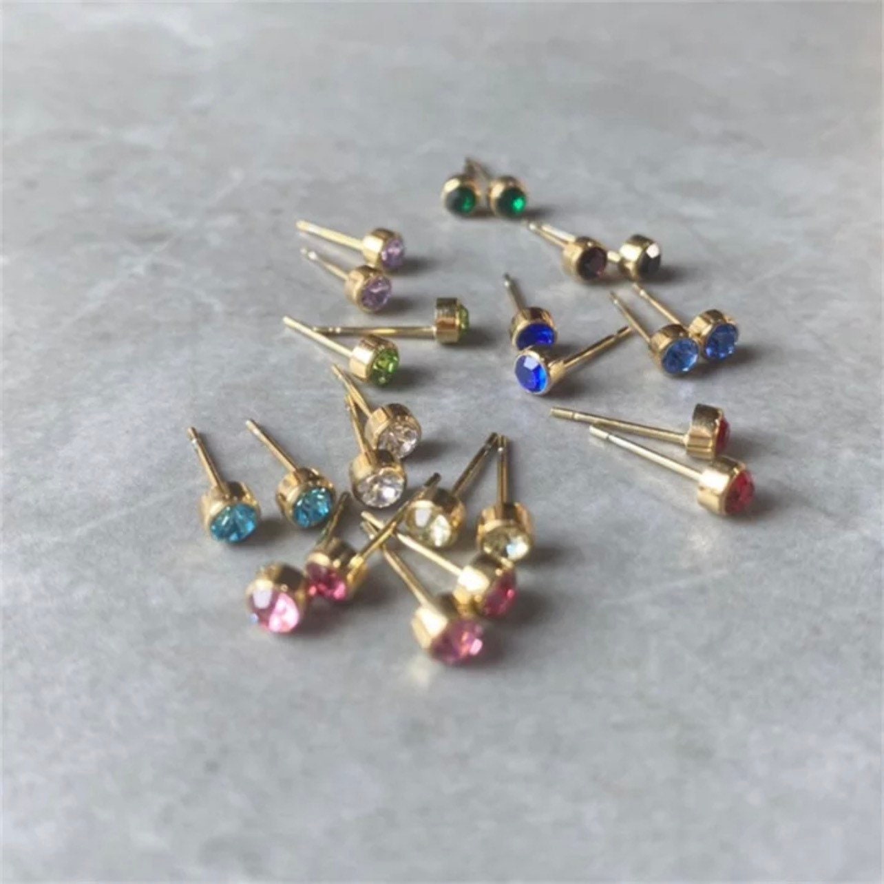 Birthstone minimalist Ohrstecker
