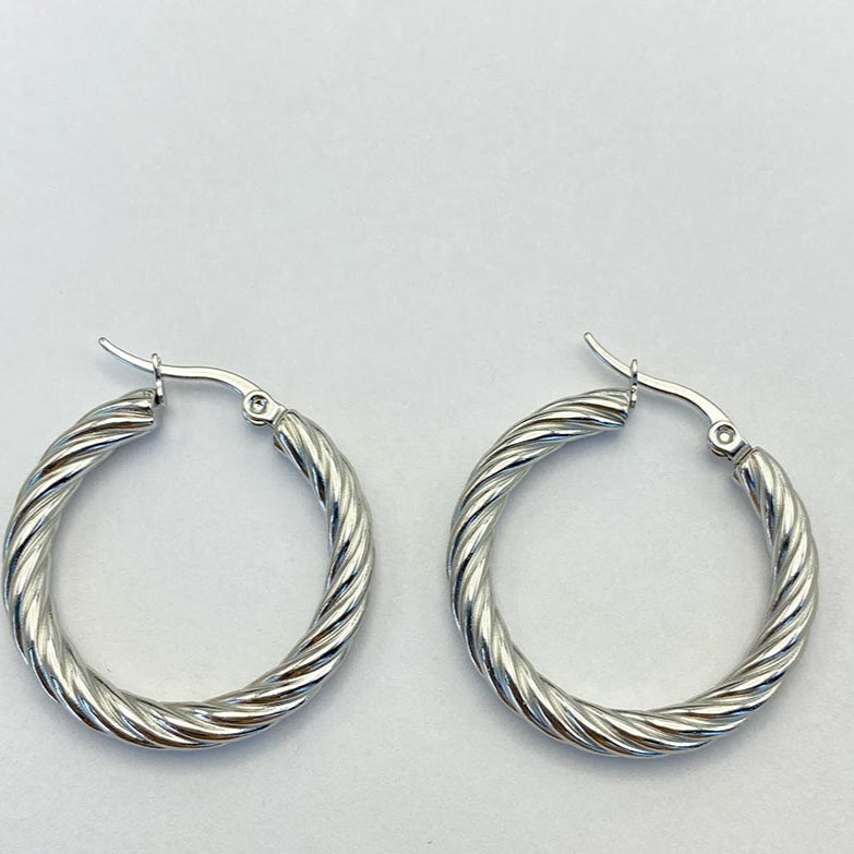 Twisted Bold Hoop Silver Club