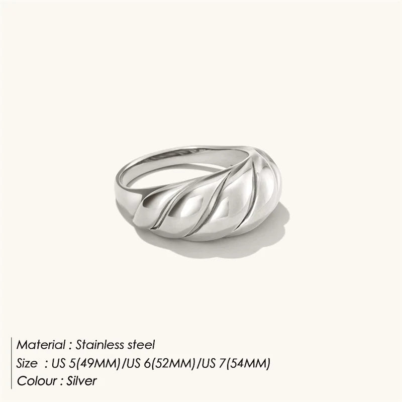 Aurelia Wave Ring