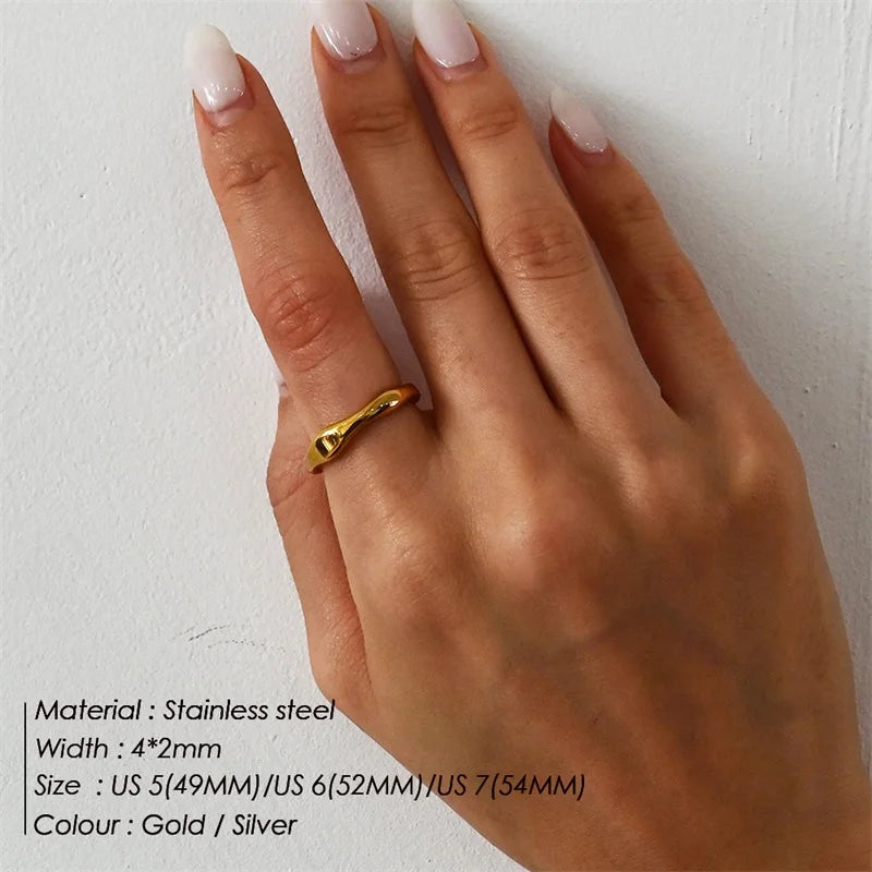 Organic Curve Ring