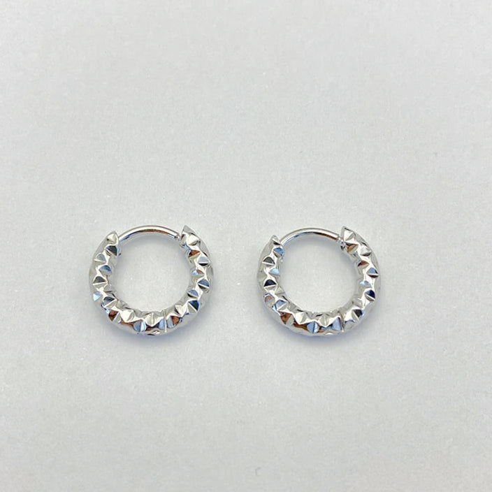 Rivets Hoops