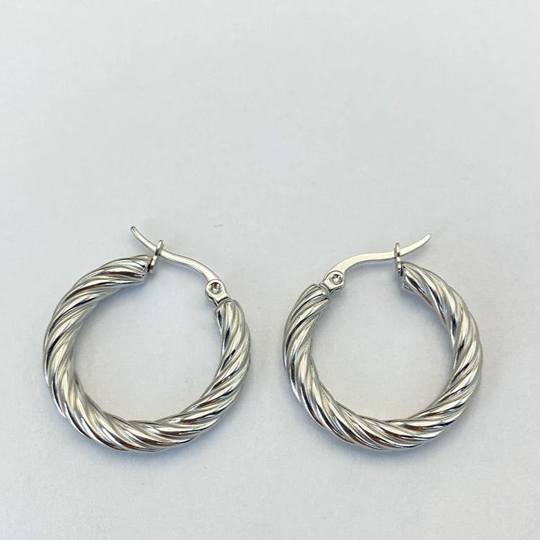 Twisted Bold Hoop Silver Club