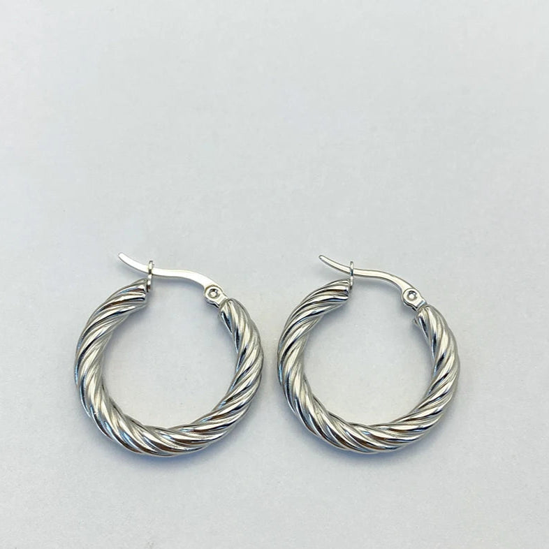 Twisted Bold Hoop Silver Club