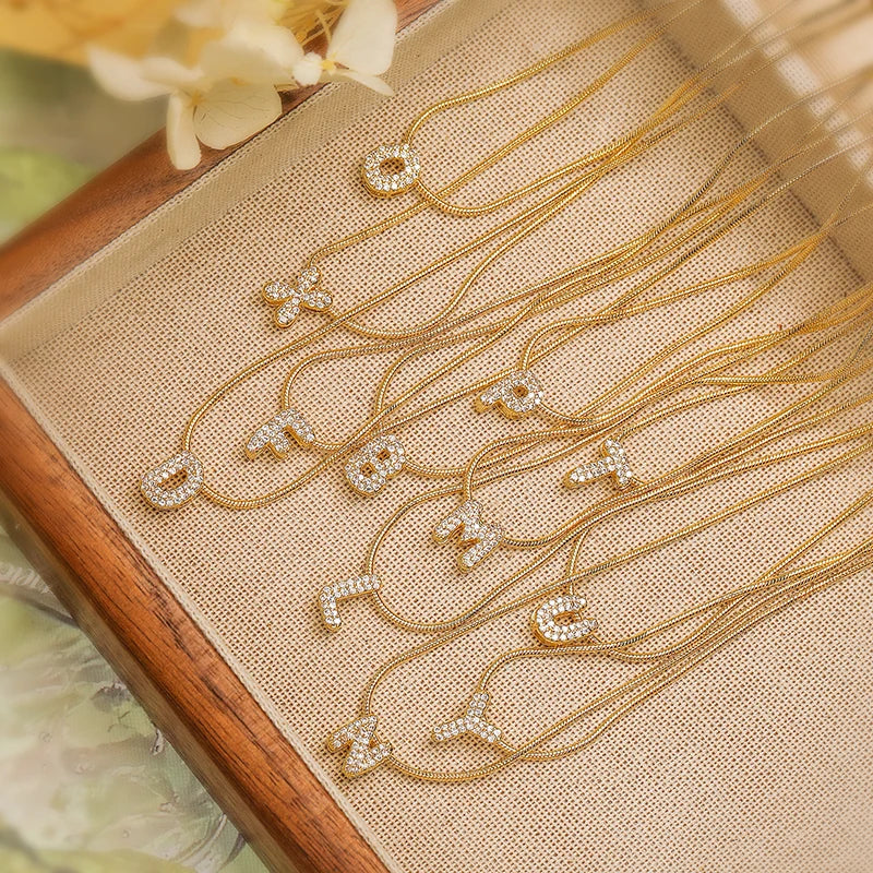 Small Bubble Letter Shinny Kette