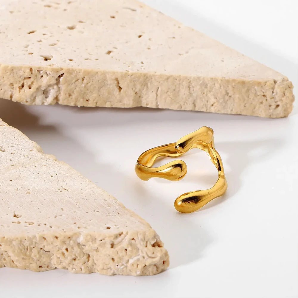 Simple Smooth Ring