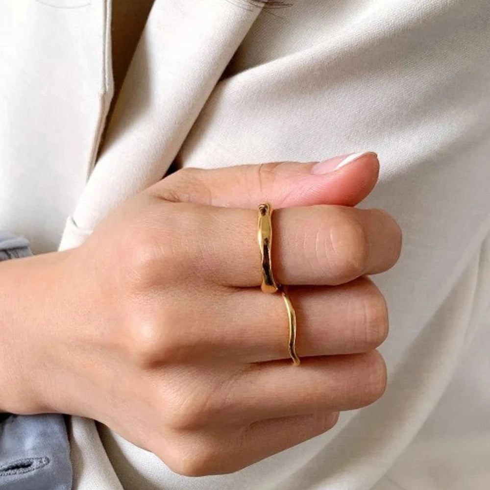 Organic Curve Ring