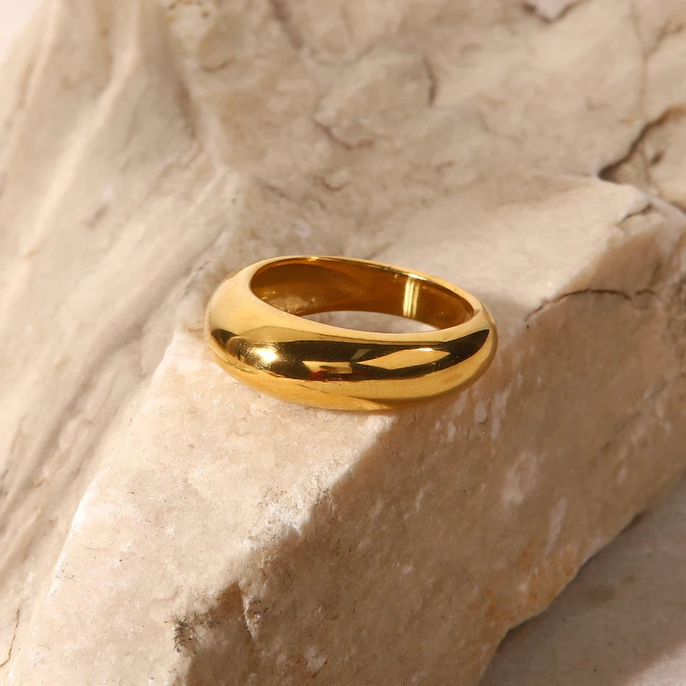 Smooth Curved  Ring