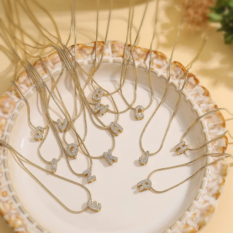 Small Bubble Letter Shinny Kette